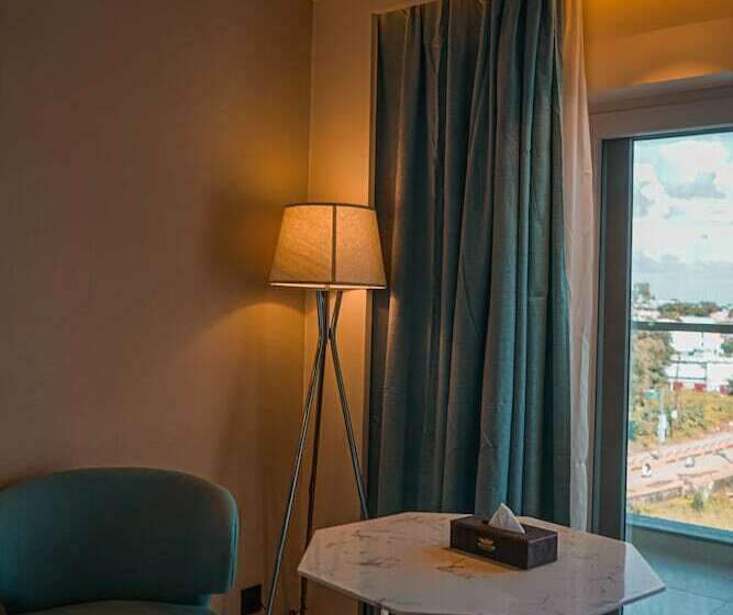 ホテル Avinash International