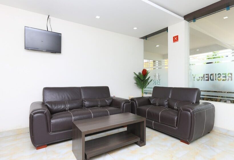 فندق Bhimas Residency