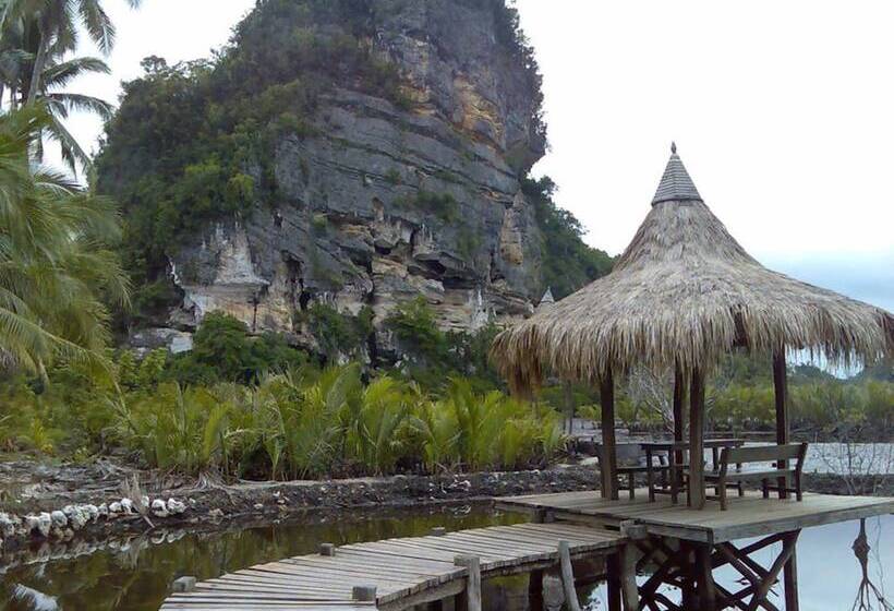 هتل Caluwayan Palm Island Resort