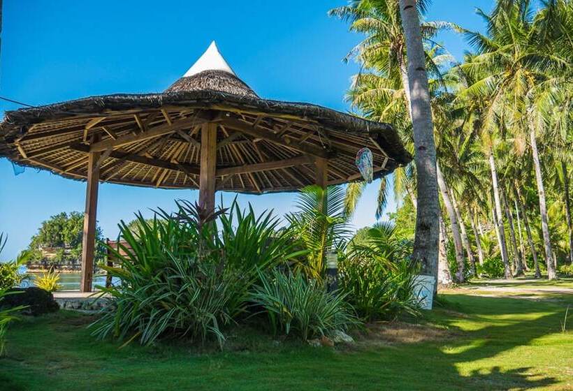 هتل Caluwayan Palm Island Resort