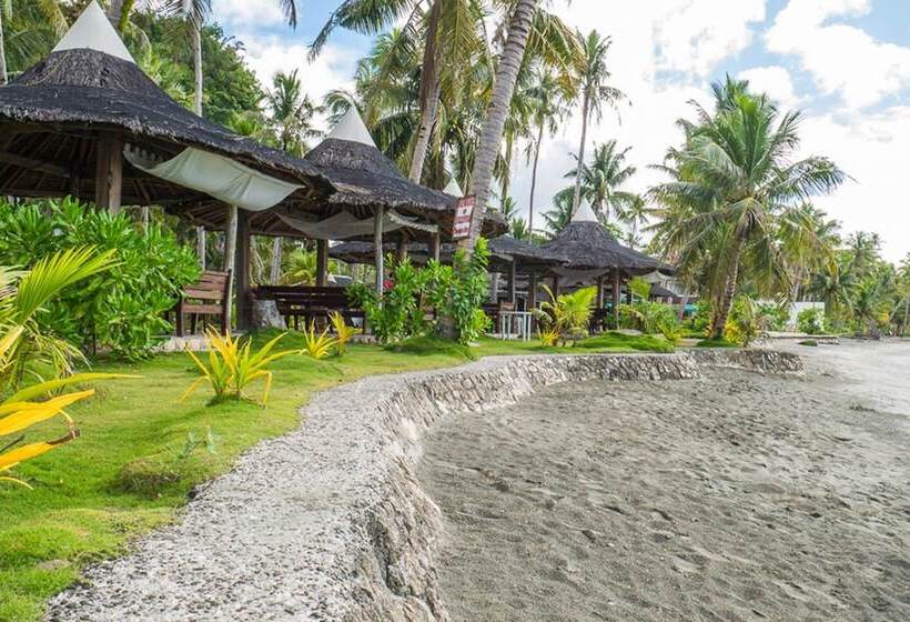 هتل Caluwayan Palm Island Resort