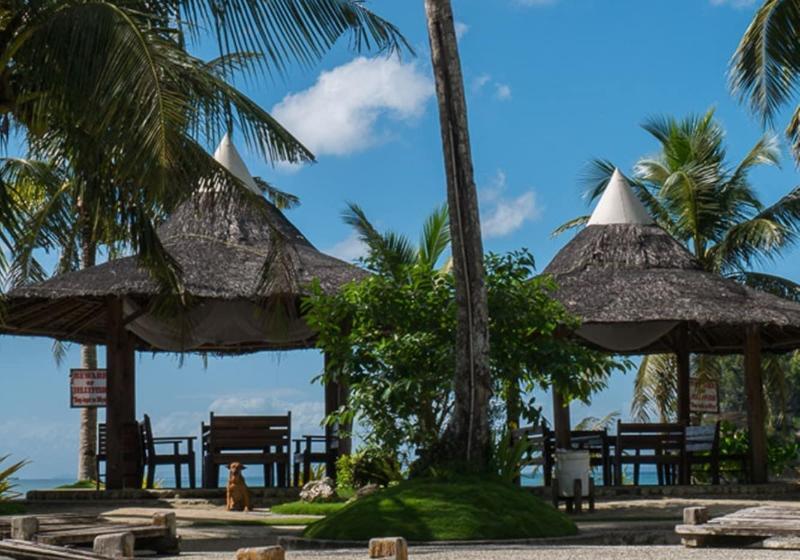 هتل Caluwayan Palm Island Resort