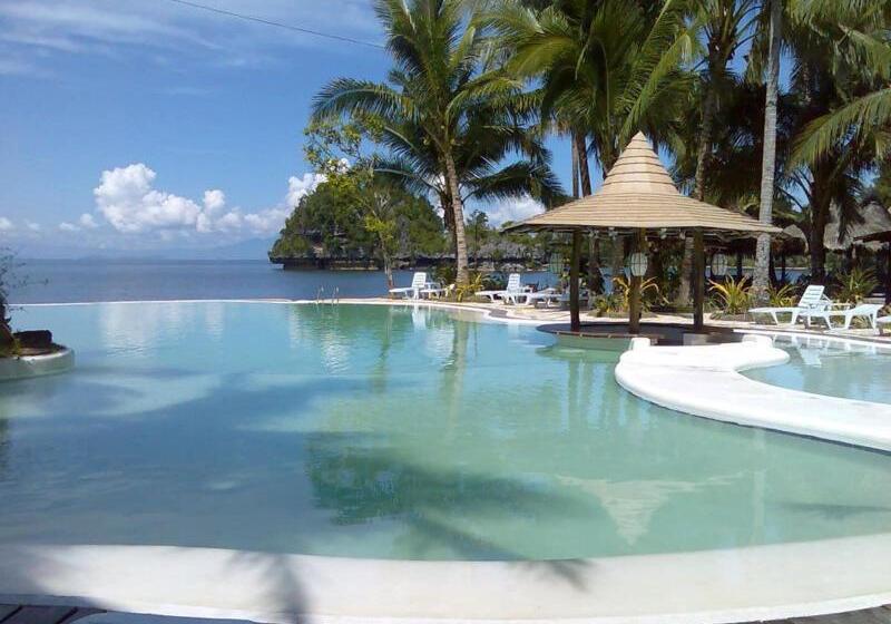 فندق Caluwayan Palm Island Resort
