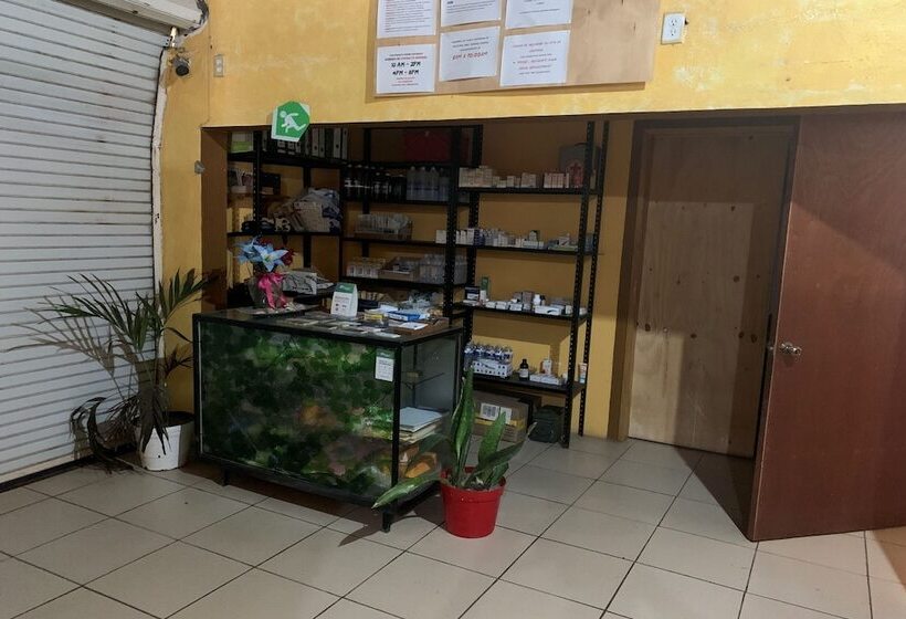 هتل Cannacare By Oyo Rooms