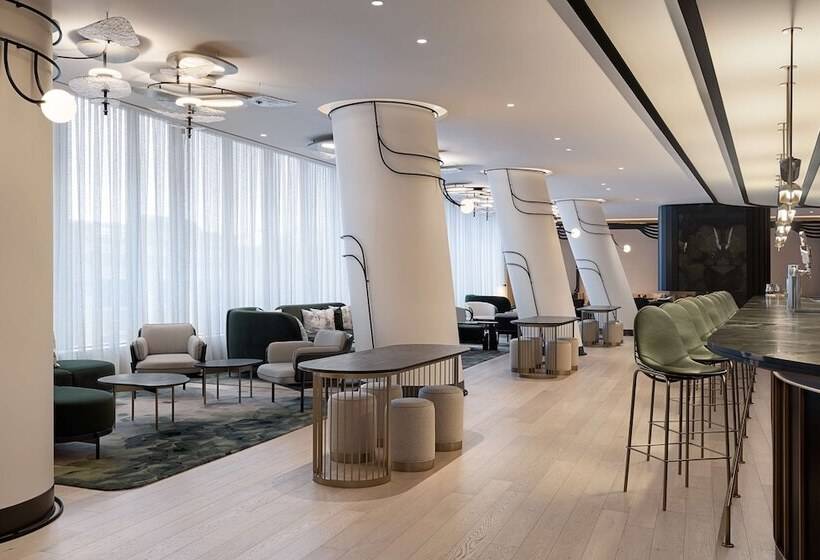 فندق Canopy By Hilton Toronto Yorkville