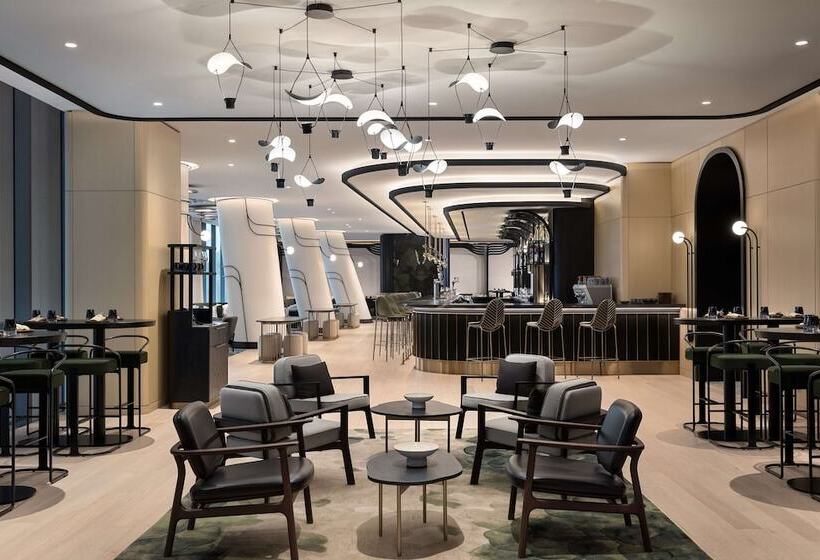 فندق Canopy By Hilton Toronto Yorkville