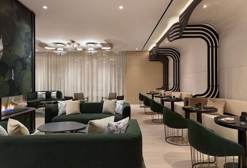 فندق Canopy By Hilton Toronto Yorkville
