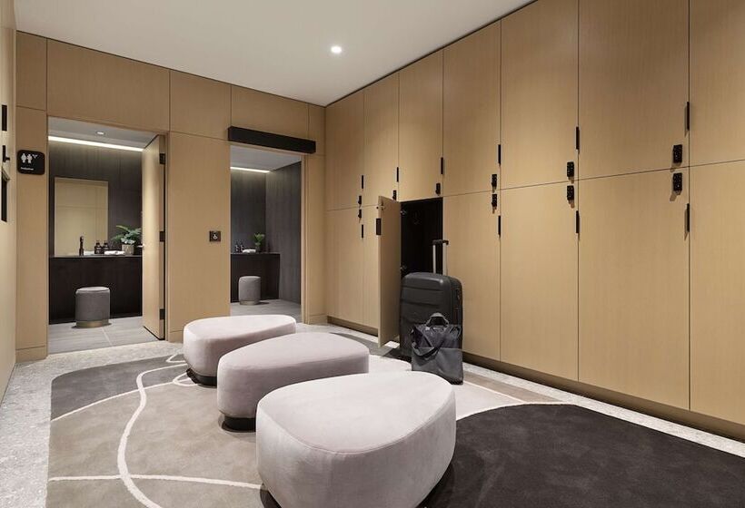 فندق Canopy By Hilton Toronto Yorkville