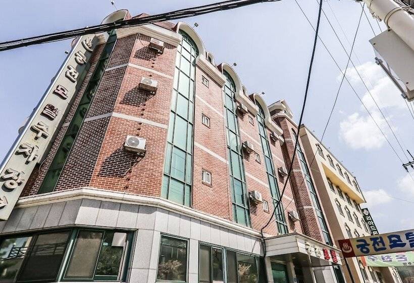 호텔 Chungju Goungjeon