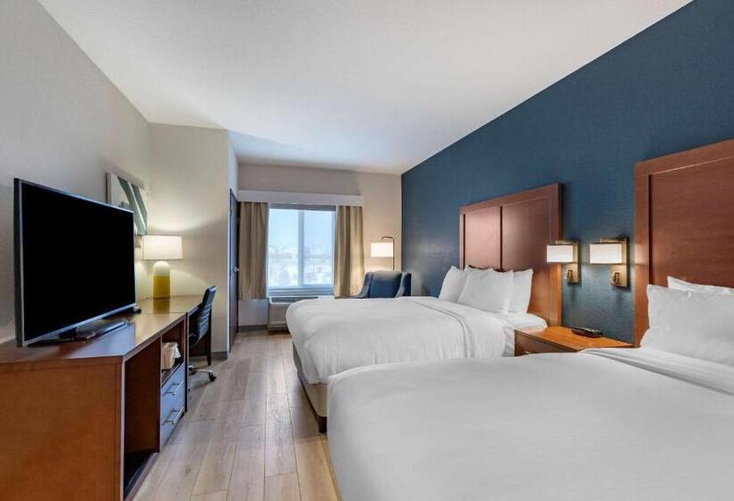 فندق Comfort Inn & Suites Bennett