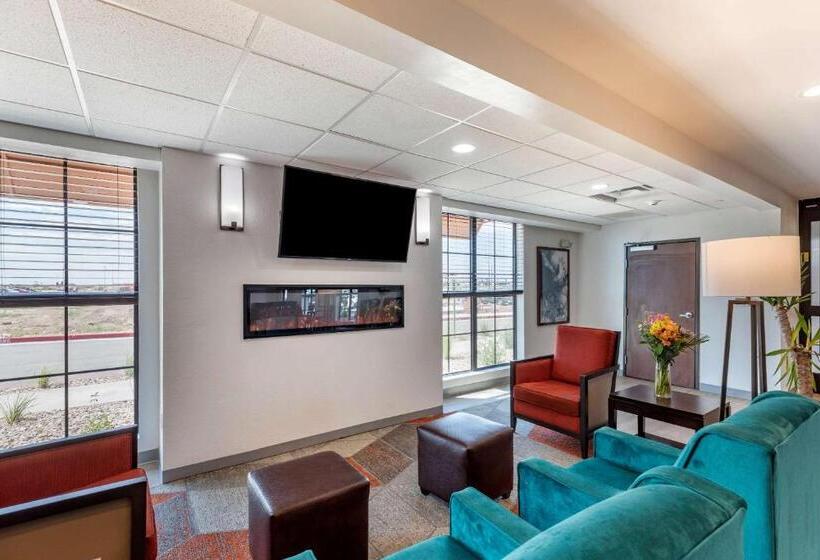 فندق Comfort Inn & Suites Bennett