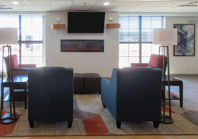 فندق Comfort Inn & Suites Bennett