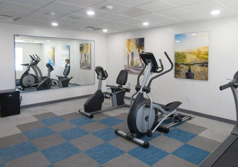 فندق Comfort Inn & Suites Bennett