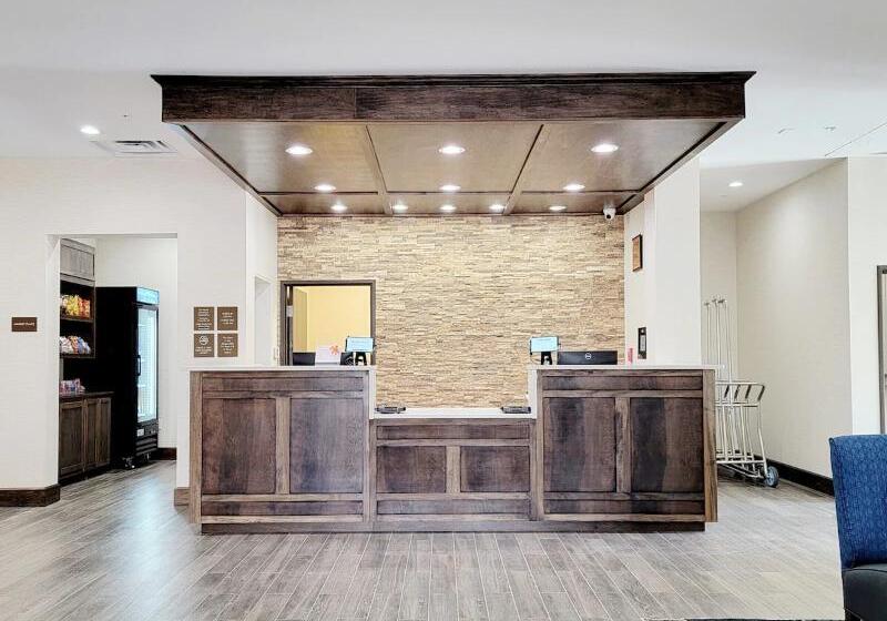 בית מלון כפרי Comfort Suites