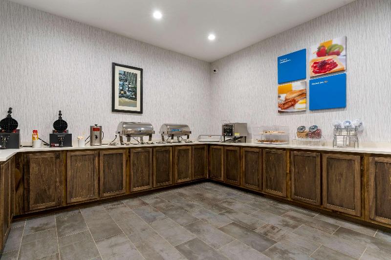 בית מלון כפרי Comfort Suites