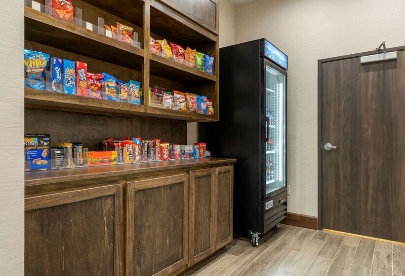 בית מלון כפרי Comfort Suites