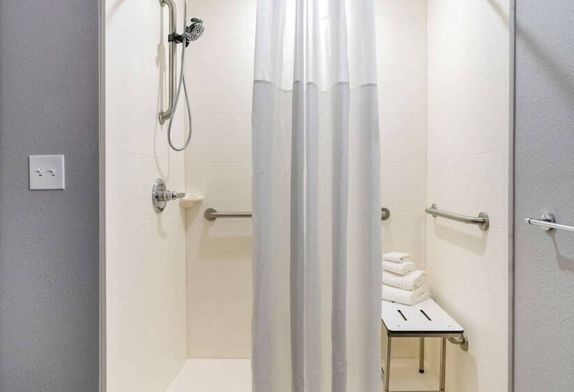 בית מלון כפרי Comfort Suites