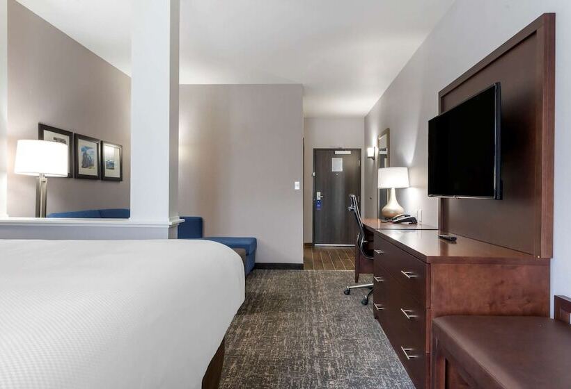 בית מלון כפרי Comfort Suites