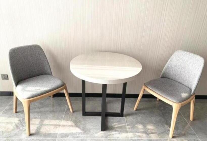 Echarm Hotel Jingzhou Olympic Sports Center