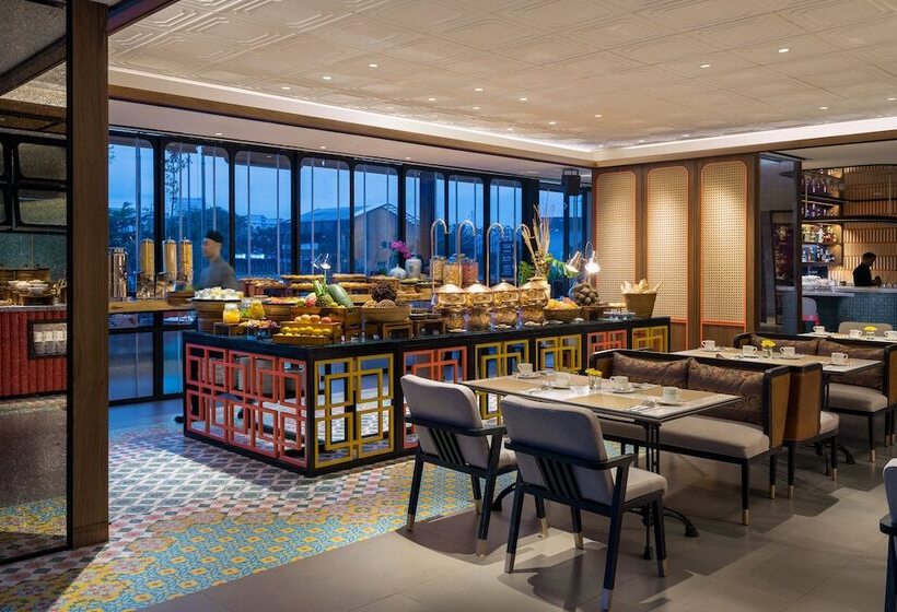 Отель Episode Gading Serpong