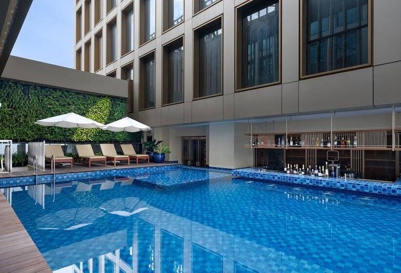 هتل Episode Gading Serpong