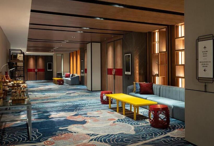 Отель Episode Gading Serpong