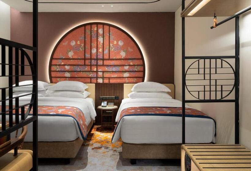 Отель Episode Gading Serpong