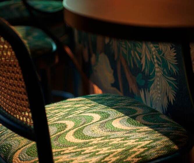 Hypernym Hotel & Suites