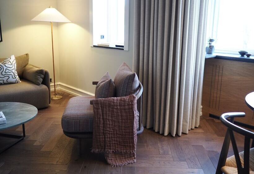 Hypernym Hotel & Suites