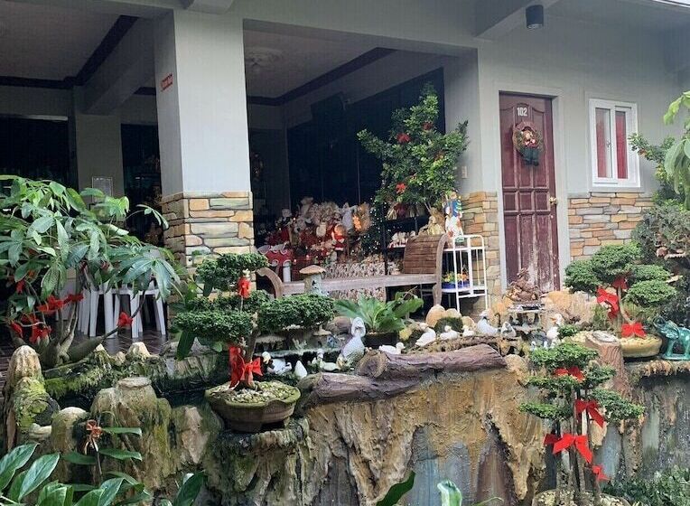 هتل First Baby Bytes Guest House