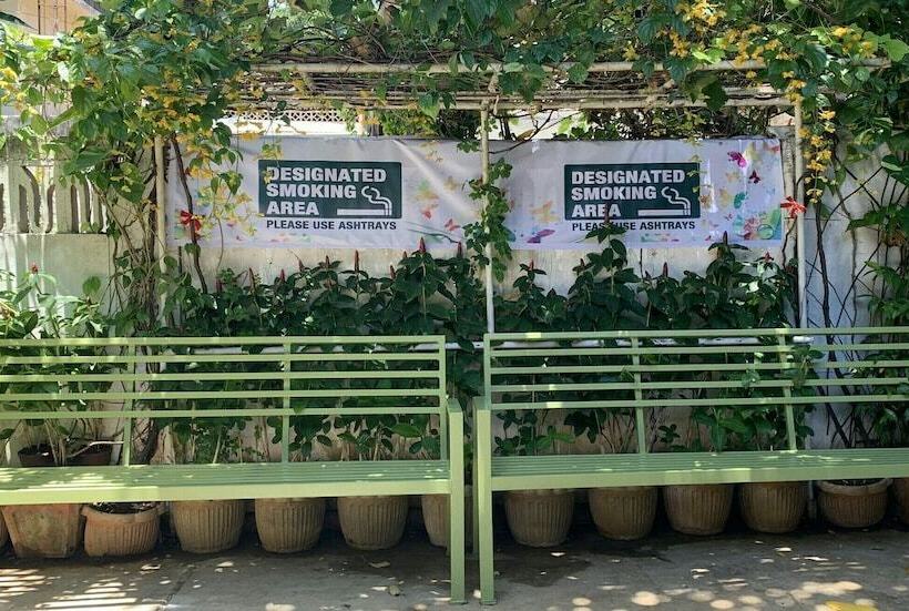 هتل First Baby Bytes Guest House