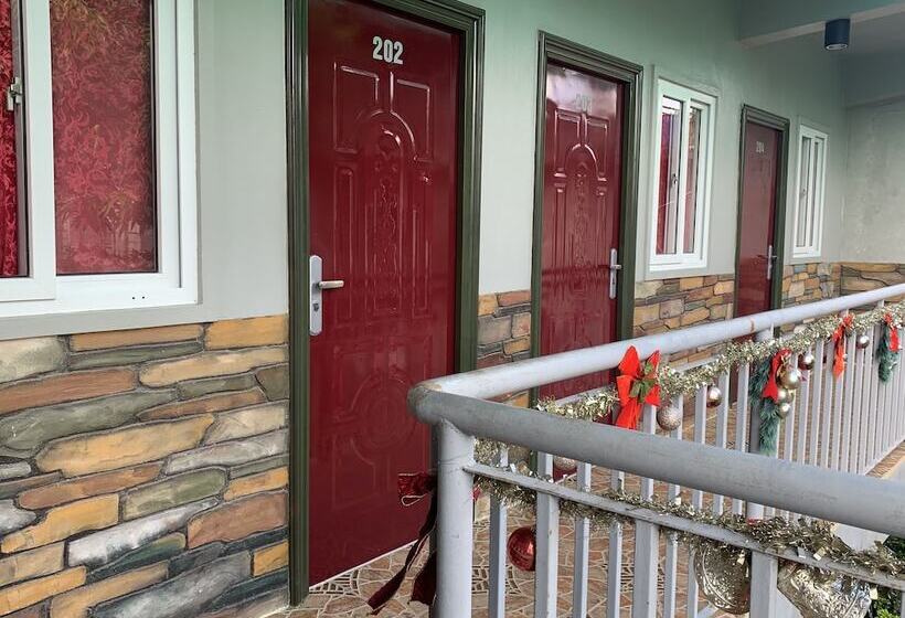 هتل First Baby Bytes Guest House