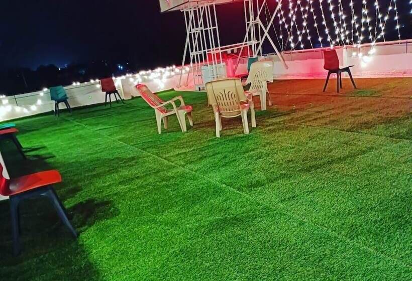 בית מלון כפרי Fun Regency