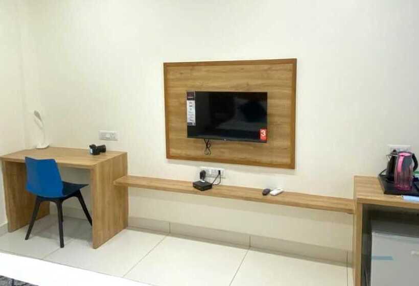 בית מלון כפרי Fun Regency