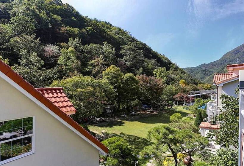 فندق Gurye Deulangil Pension