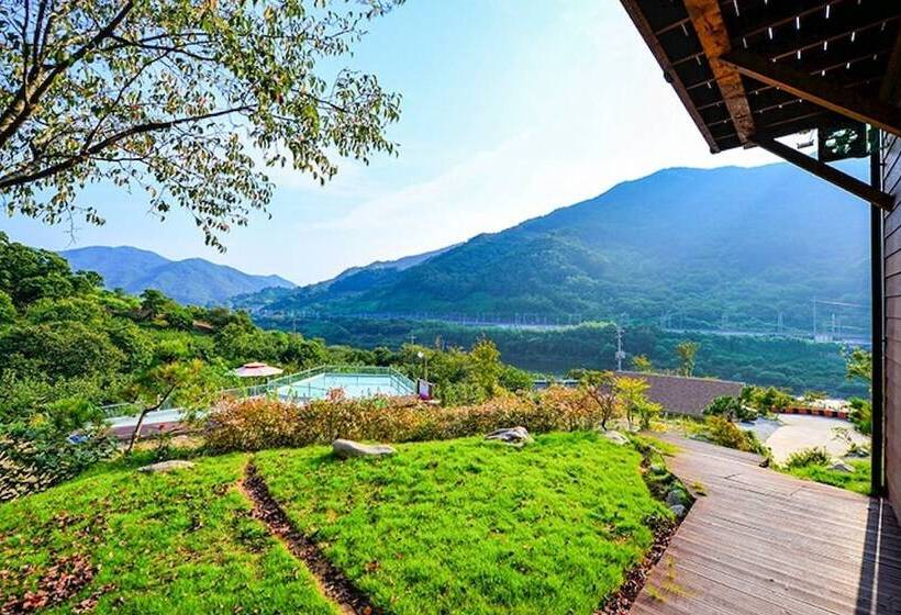 酒店 Gurye Seomjingang Panorama Pension