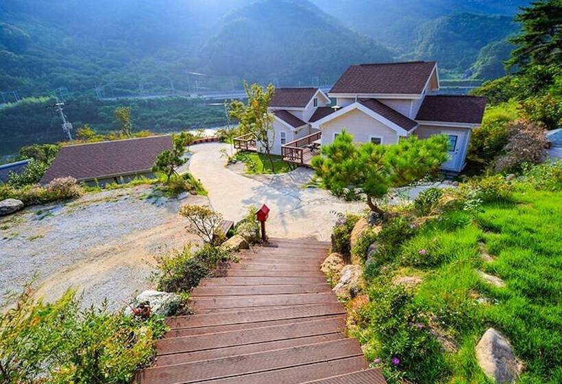 酒店 Gurye Seomjingang Panorama Pension