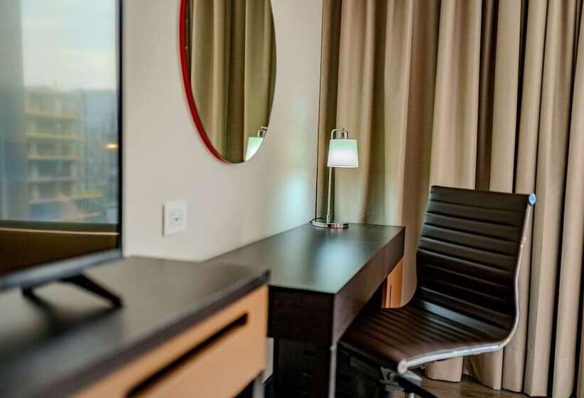 فندق Hampton By Hilton Santiago Las Condes