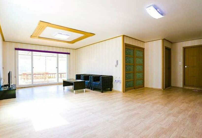 Hotel Hoengseong Mokkoji Pension