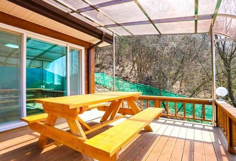 Hotel Hoengseong Mokkoji Pension