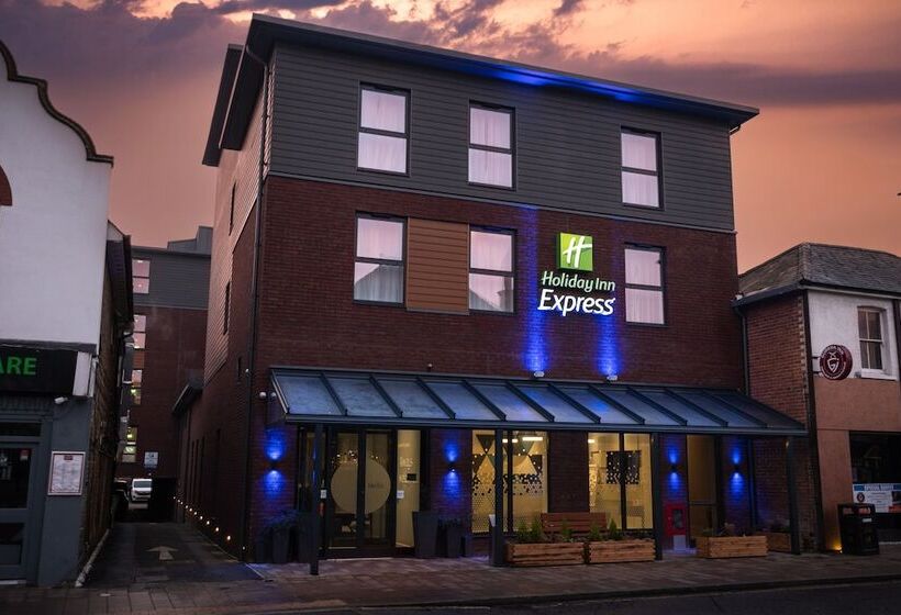 فندق Holiday Inn Express Fleet By Ihg