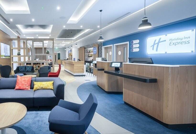 فندق Holiday Inn Express Fleet By Ihg