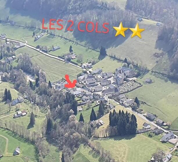 호텔 Hôtel Les Deux Cols