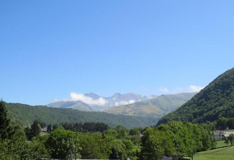 ホテル Hôtel Les Deux Cols