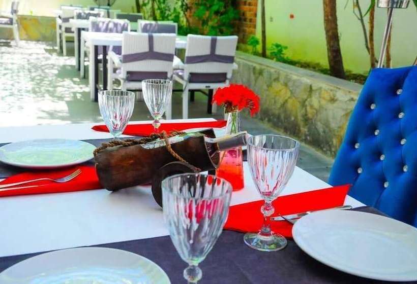 בית מלון כפרי Kemer Port