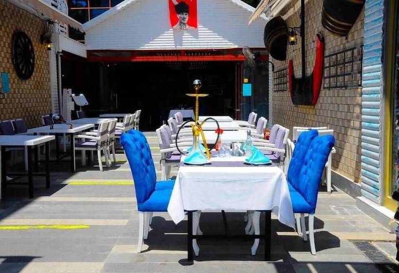 בית מלון כפרי Kemer Port