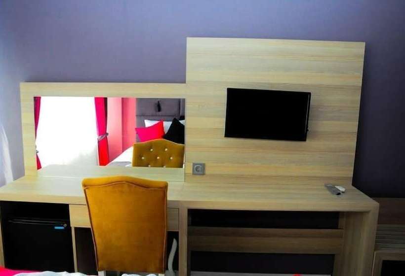 בית מלון כפרי Kemer Port