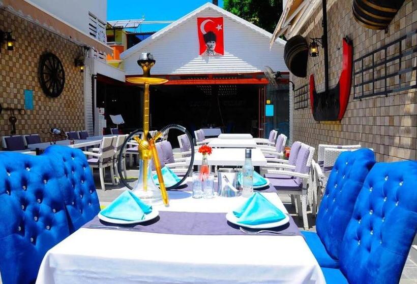 בית מלון כפרי Kemer Port