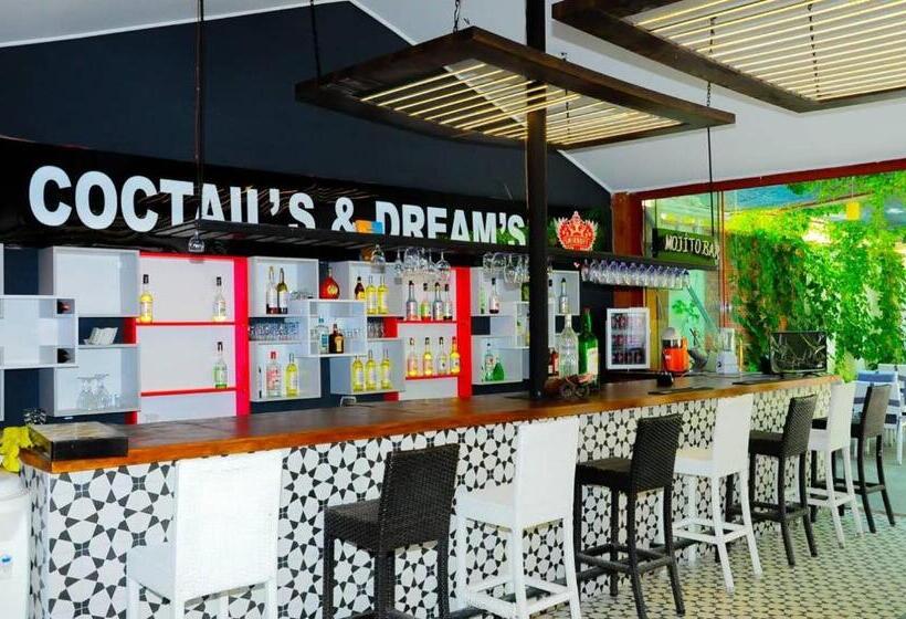 בית מלון כפרי Kemer Port