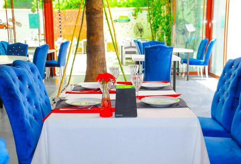 בית מלון כפרי Kemer Port